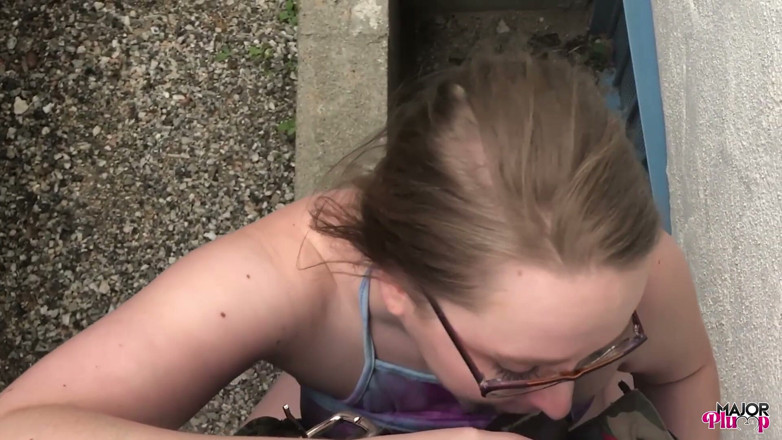 Major Plump: Pralle mit dicken titten nimmt rome majors bbc im freien