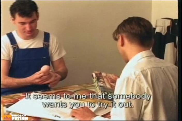 Gay Diaries: Pria pengantar barang ngentot kontol besar kliennya dan ngentot pantatnya...