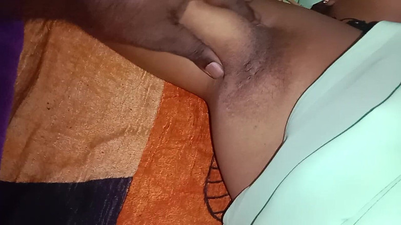 Tamil Anti Uma: Fui para a casa da minha tia e ela era...