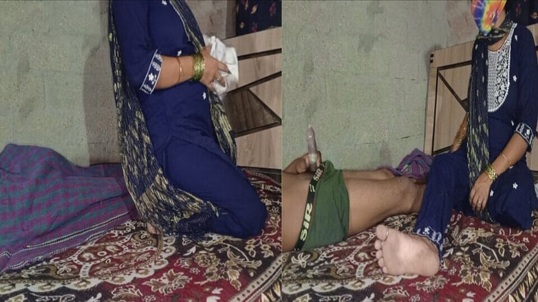 Amrita for you: セクシーなインド人メイドがすべてのヒンディー語オーディオでコックを吸う