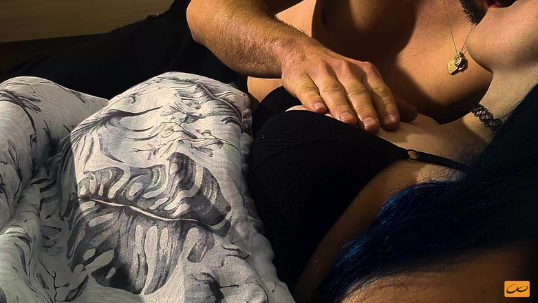 Unlimited Orgasm: Hete tepel plaagt totdat blu geïnkt meisje explodeert - onbeperkt orgasme