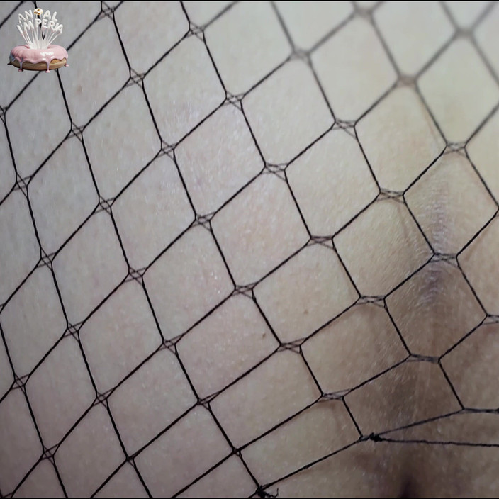 Anal Imperia: Soție amatoare în plasă anal, lărgită și umplută cu spermă