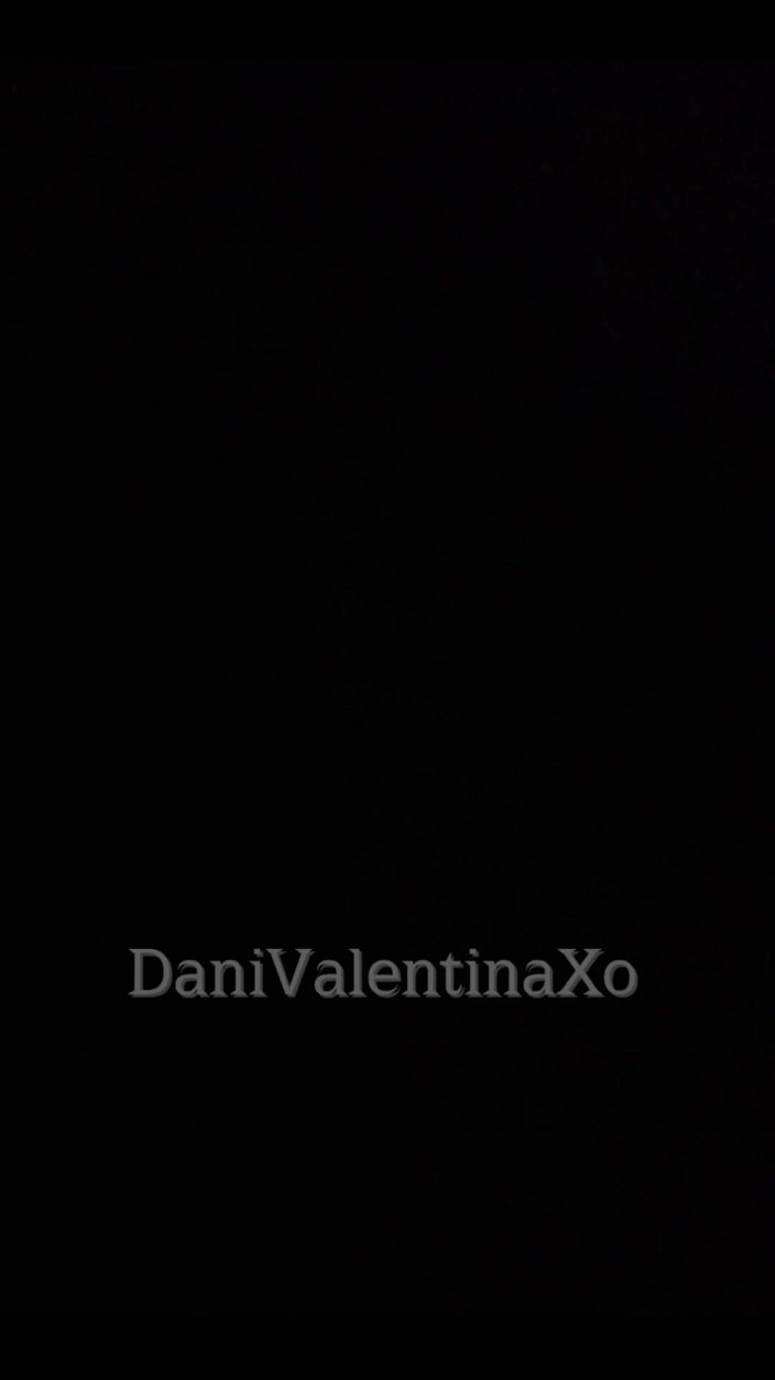 Dani Valentina: Audio: waktu cerita - waktunya aku ketemu sama pejilat pantat favoritku...