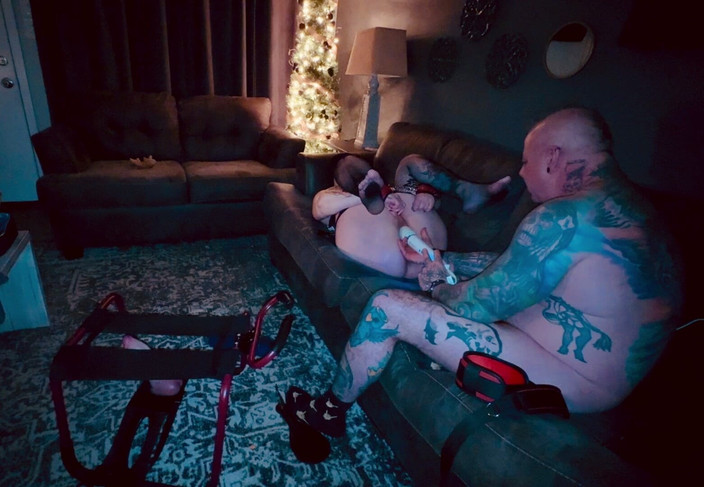 KingDom24: Jazda moim wielkim dildo i ssanie kutasa tatusia