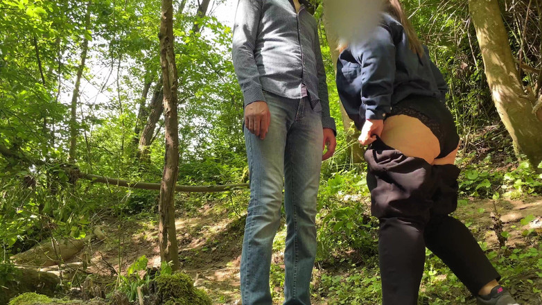 OurFetishLife: 오줌을 싸고 후배위에서 오줌 싸는 시어머니