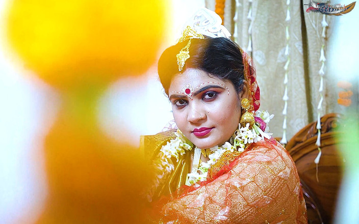 Desi Bold Movies: Sexo en trío con chica madura Película completa