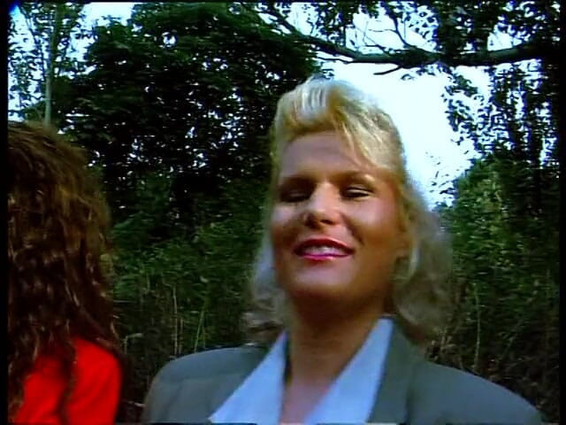 Lucky Cooch: Two sexy chicks at the outdoors interview