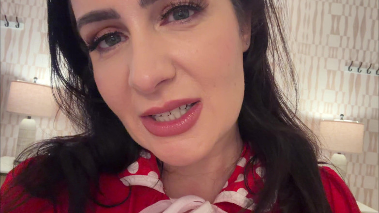 Kink in Time: Tilly Mcreese's Sultry '50s Giantess Fantasy 4K POV Tiny Thrills Väntar!