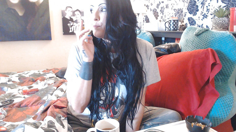 Abby Anna: 1st smoke of the morning