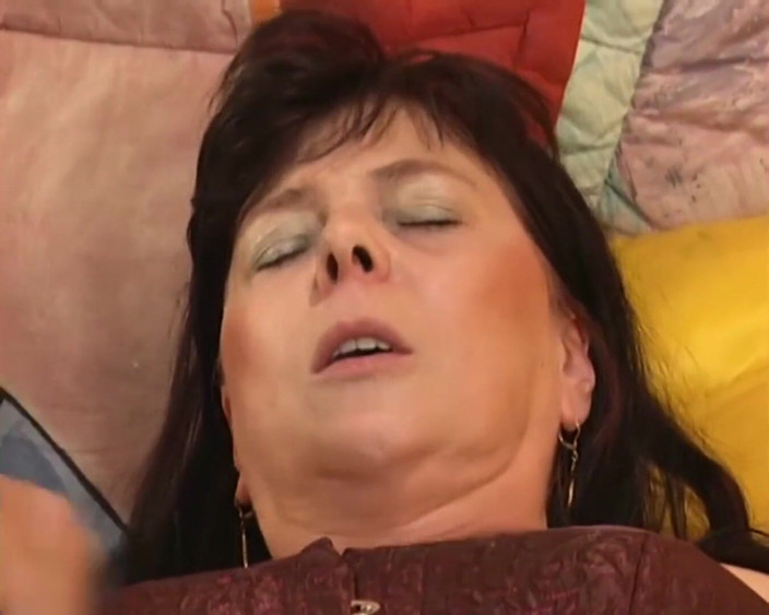 Mature Climax - 100% Mature Videos: Wanita dewasa di-fisting