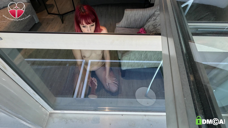 Candystart Videos: Exhibitionismus-masturbation im fenster