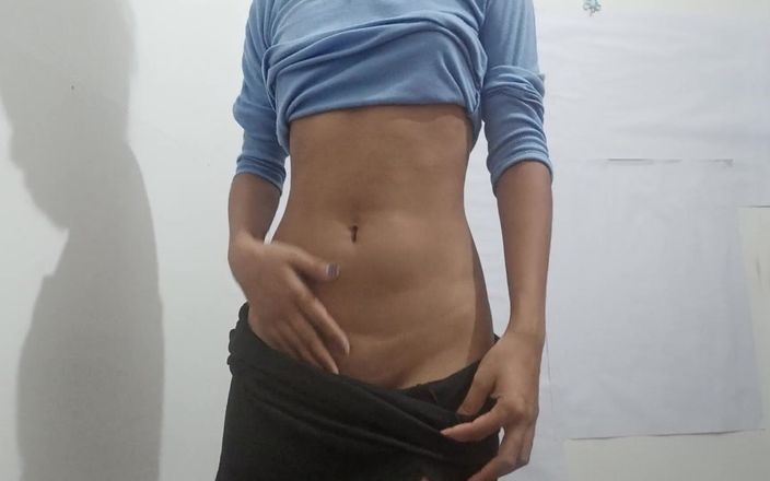 desigirl93: La ragazza carina piccola si masturba figa e sborra