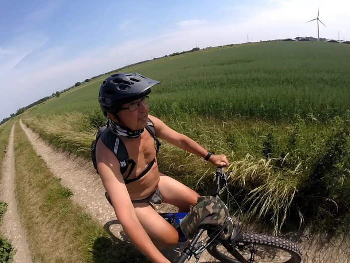 Andy: 步行 41 2025