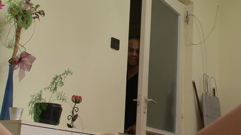 Amateurs recorded - orrange media: Solo tatted blondynka niemiecka milf z owłosionym krzakiem dostaje pięść...