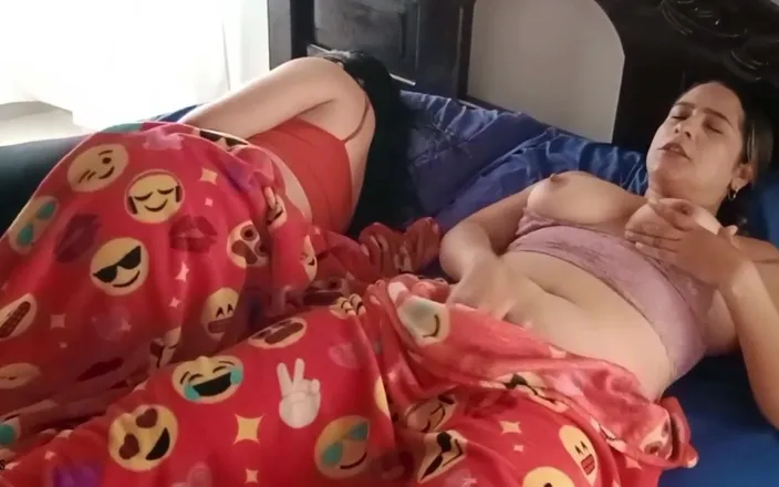 Candyrouse: Masturbating Next to My Resting Friend!