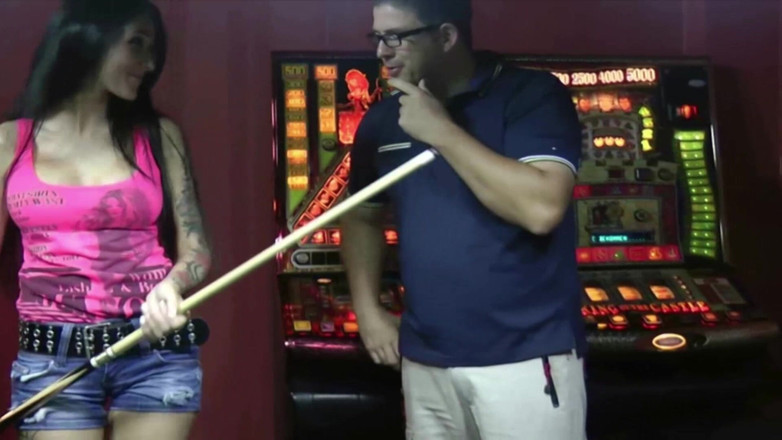 Videos Francaises: Эту французскую крошку отдолбили на бильярдном столе