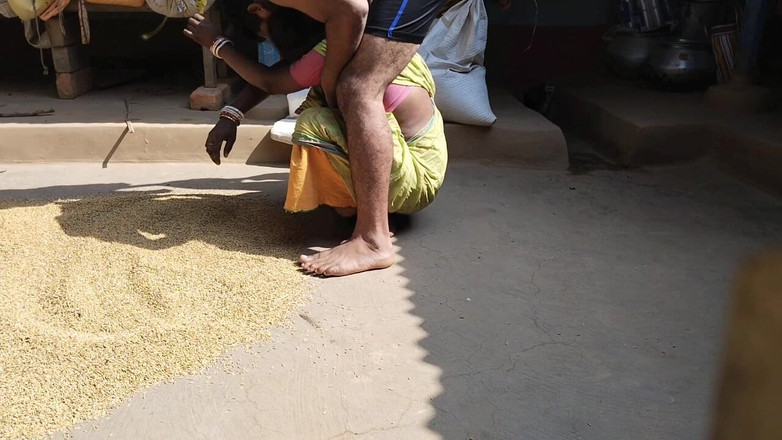 Pumi: Bhabhi Ko Kam Karte Hue Choda 69 Pozice Mě