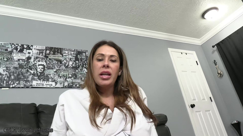 Ginary's Kinky Productions: La domination du karaté de Nikki - humiliation après la défaite