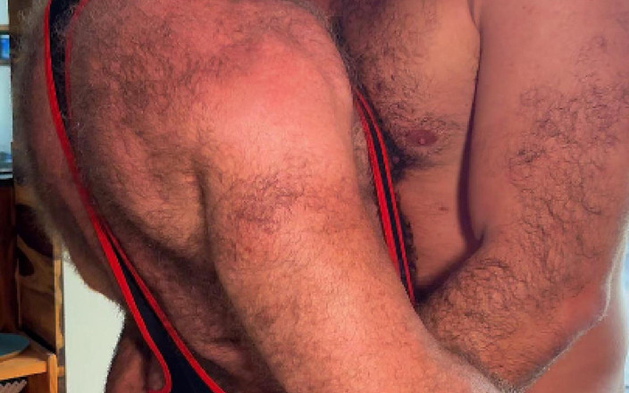 JackvanDean: Massive Stepdaddy Meets Hairy Stepdaddy
