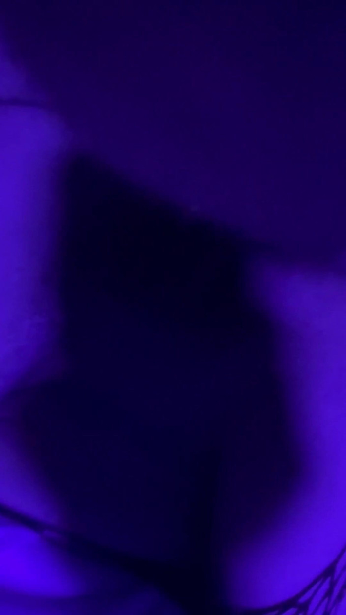 Zoey Portland: Zoey Portland Get Big Cock in Back of the Club