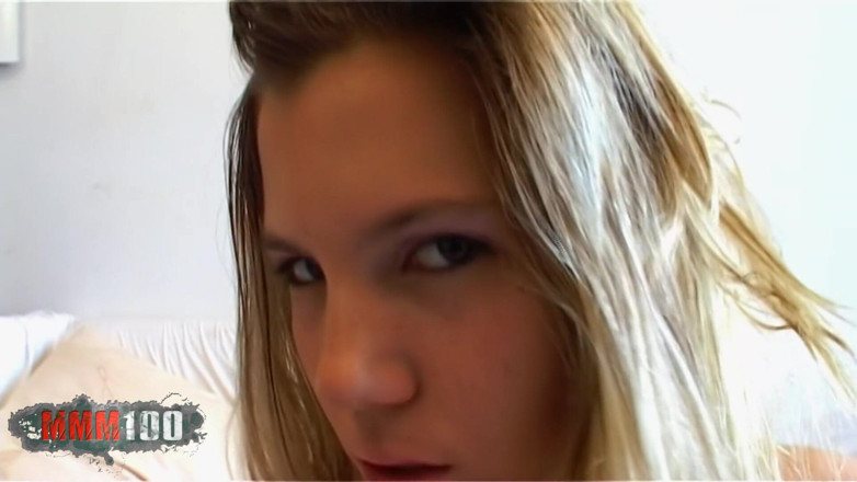 MMM100 Solo: Yaiza Del Mar: Hot Spanish Teen Stripping and Showing Her...