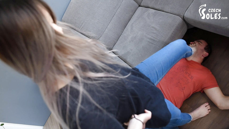 Czech Soles - foot fetish content: 흑형 대물 에게 따먹히는 작은 아시아 소녀