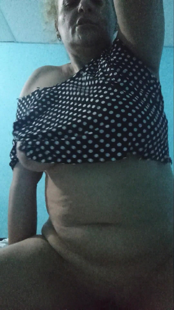 Lobicam: Přicházím v Tryskání, masturbuji kartáčem na vlasy