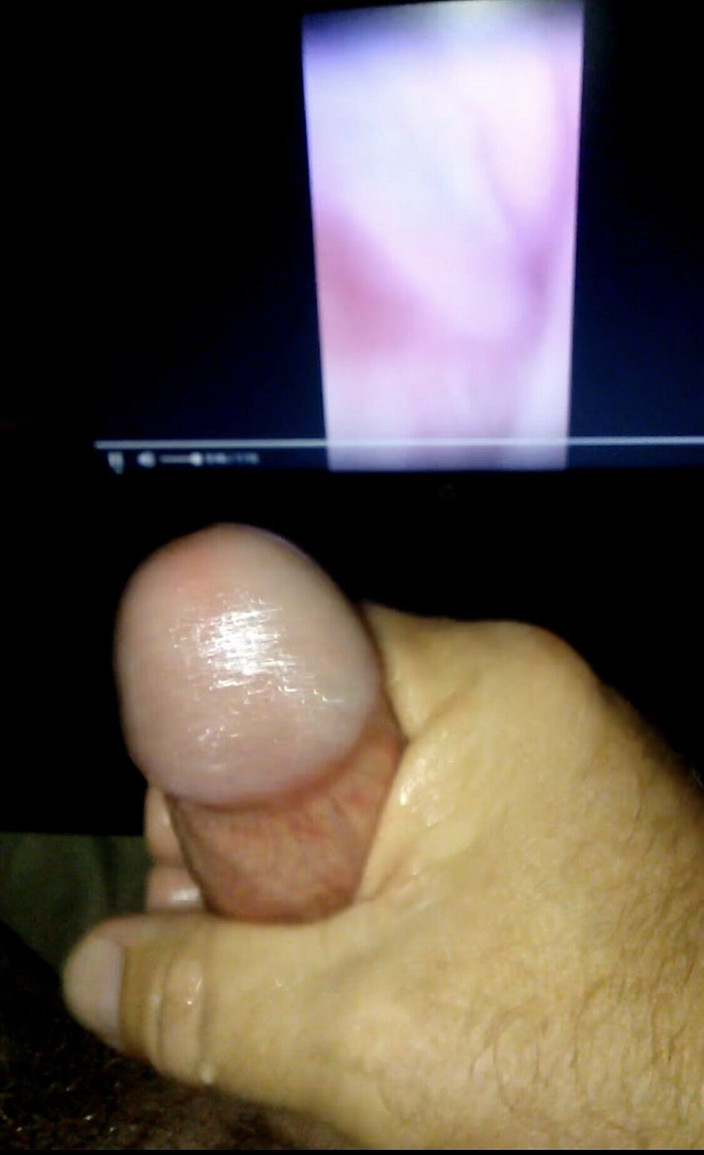 Ruby Wilde: Regarder Rubywyld jouer avec sa chatte