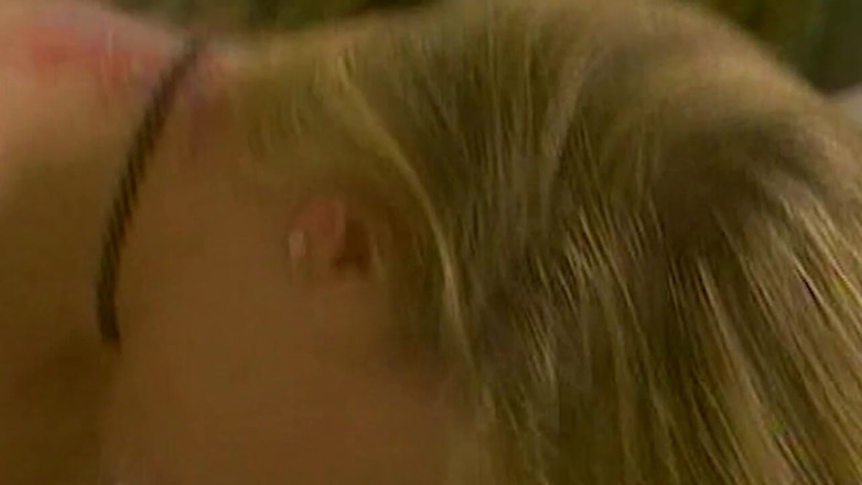 ORGASMX: Крошка-блондинка трахает пальцами брюнетку-шлюшку до трясующегося оргазма