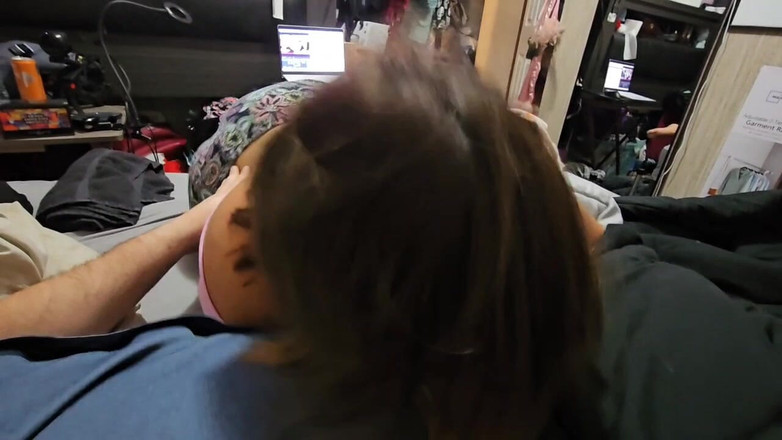 Funhousewife69: Je me fait éjaculer dessus avant de se coucher