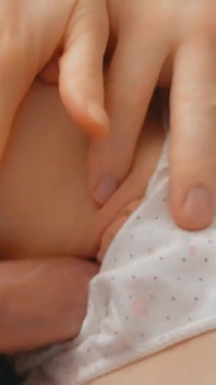 Omg - Znovu dostal špatnou ložnici - Přítel mého manžela si hraje s mojí kundičkou v mé posteli