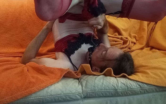 Leatransteen: Lars Damberger masturbuje a stříká do pusy s orálem
