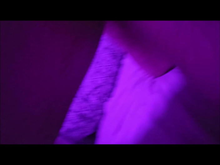 SilverFux: Sexy tweeling stiefzus rijpe vrouw verleidt en neukt in sexy...