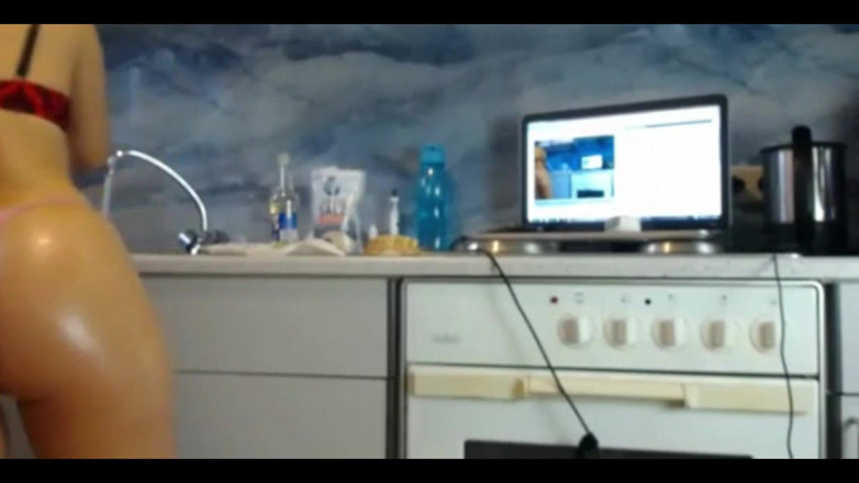 Sexydea: Hot Sexydea Playing on Live Webcam