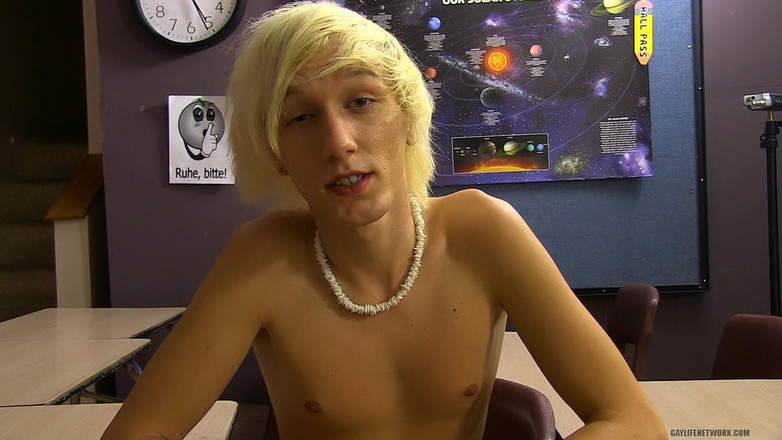 Teach Twinks: Ryan chce být hozena kolem