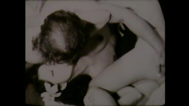 Vintage megastore: Lesbický pár se svým zasraným