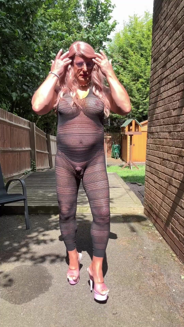 Kellycd2022: Seksi siyah kedi kıyafeti ve topuklu seksi travesti kellycd2022