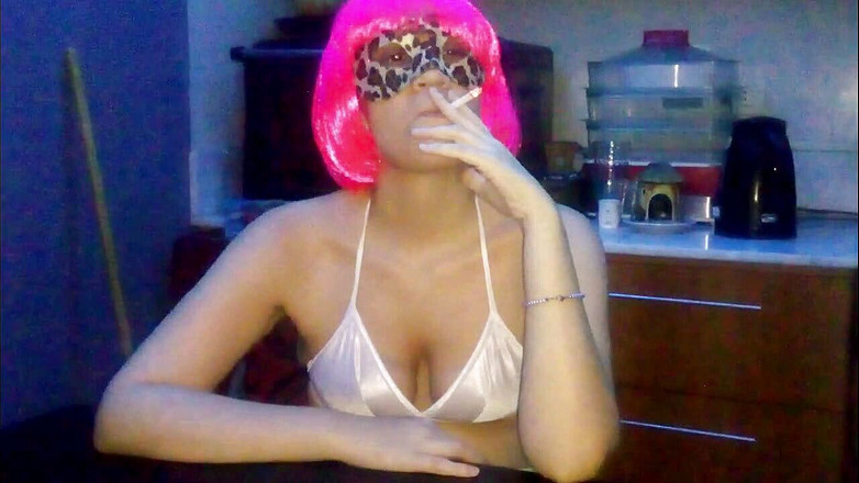 Sexoamateur: Röker cigarretter