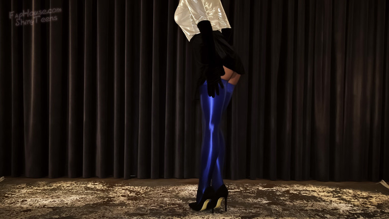 Shiny teens: 889 vrstvené modré spandex punčochy a černé cdr punčocháče