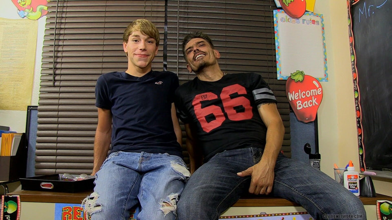 Teach Twinks: Sul set con Jr &amp; Collin