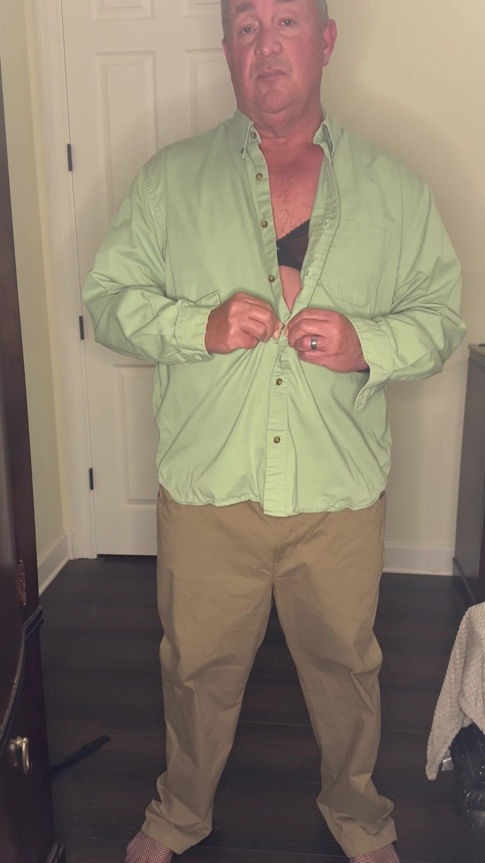 GottaLuvBB: Outro show de strip em lingerie