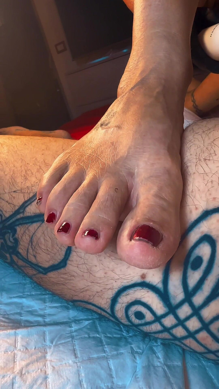 Joy Fontanna: Goddess Jay Fontanna Total Foot Worship - Sole Licking, Toe Sucking &amp;...