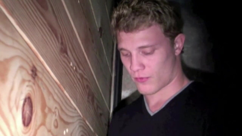 Gaybareback: Alex fucked by the sexy Kameron Frost