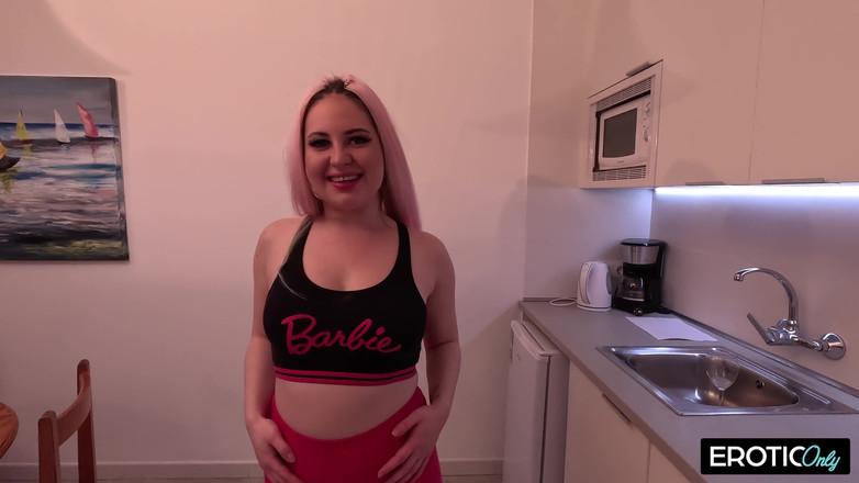 German bitch hunter: Německá teen miluje stříkání na pizzu po šukání do zadku!