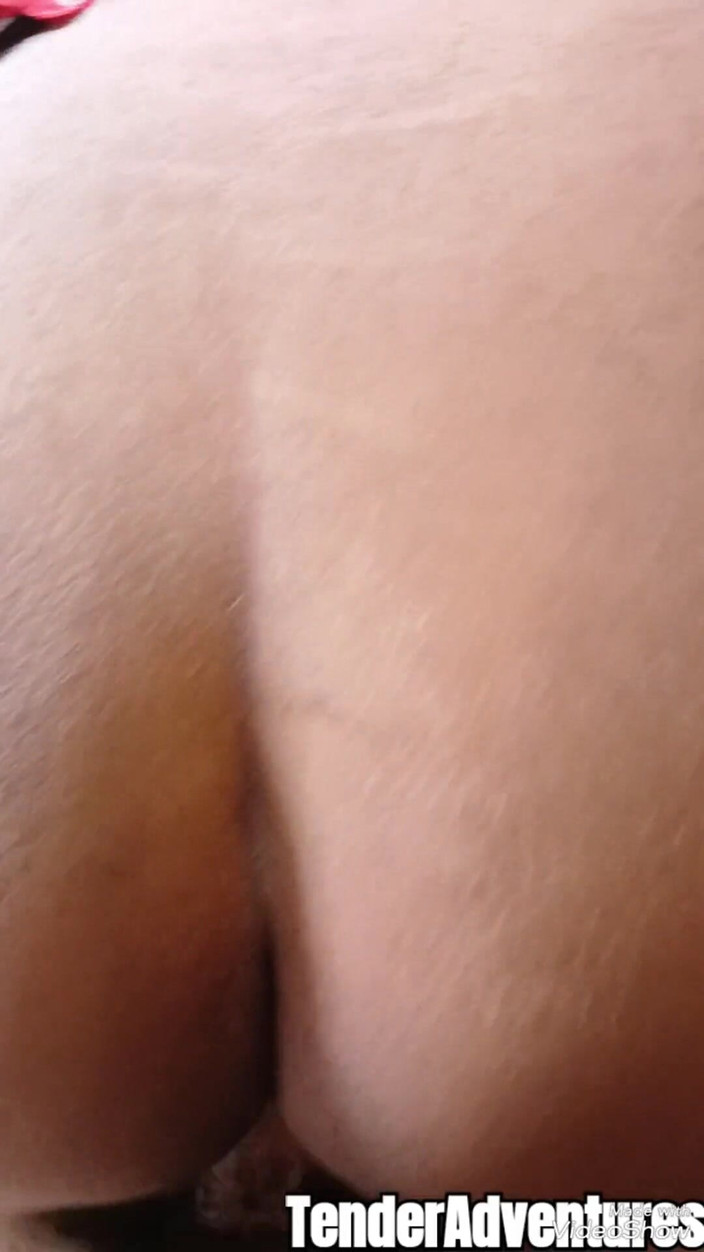 Mara Exotic: POV, amateur excité, gros cul, levrette