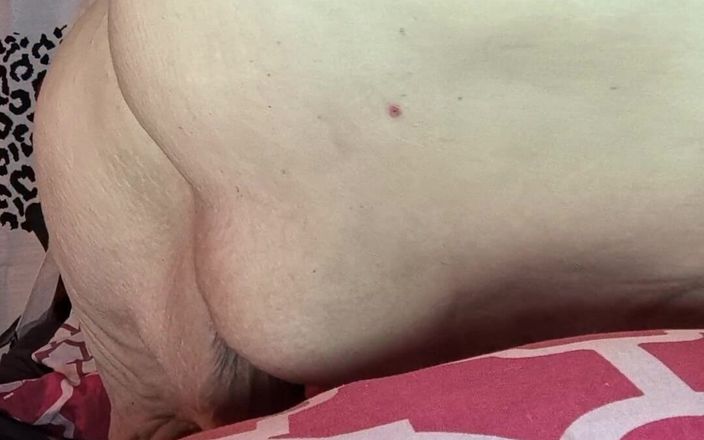 HerculesnVENUS: Ibu-ibu pantat montok ini akhirnya ngentot memeknya habis-habisan