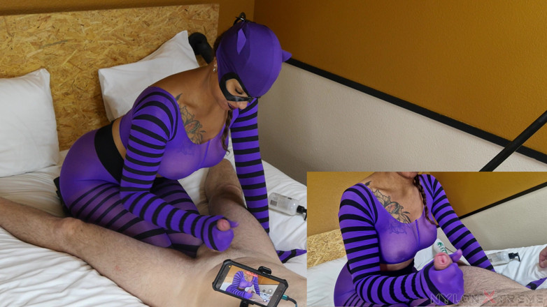 Nylon Xtreme: Julia Kate Purple 그리고 Black Nylon 섹스