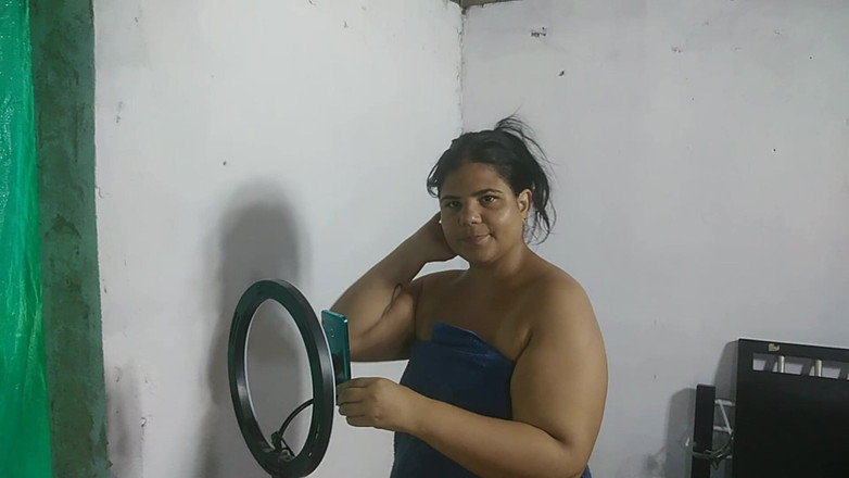 Adribella69: Sono infedele con mio marito con il mio fratellastro e...