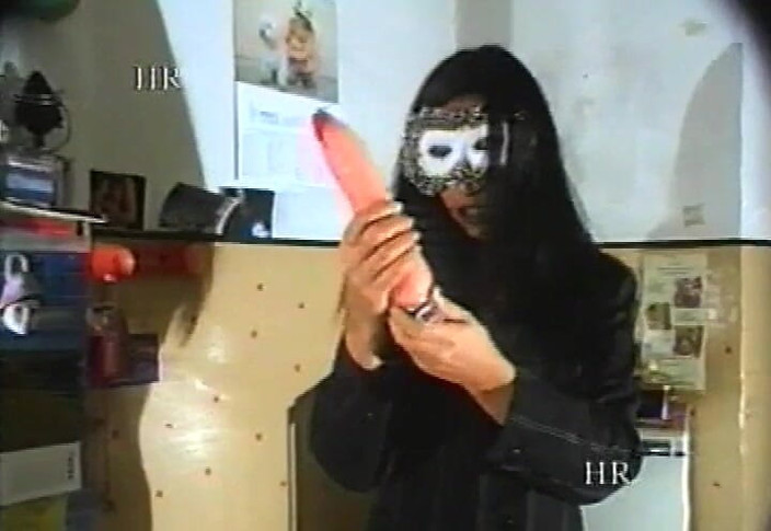 Italian swingers LTG: filmy z skandalami! Sycylijska kobieta rucha imigranta w domu - Wystawy...