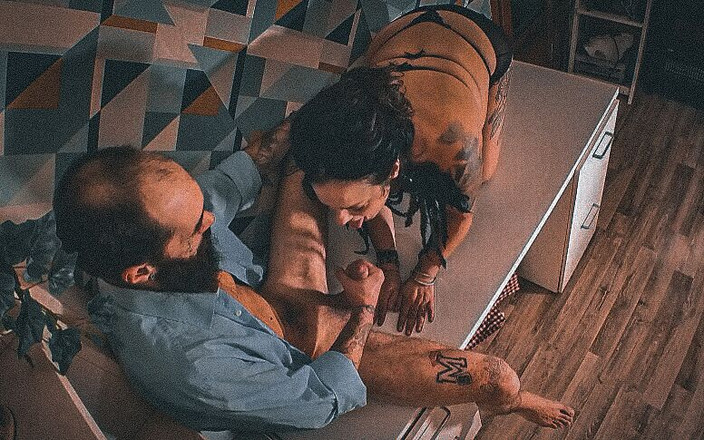 Snappy_couple: 발정난 더러운 밀프가 되어 얼마나 흥분한지